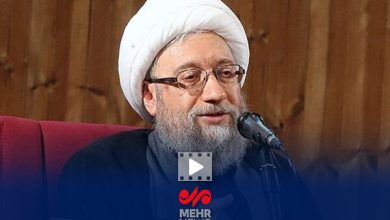لاریجانی: بانک مرکزی نقدینگی تزریق می‌کند