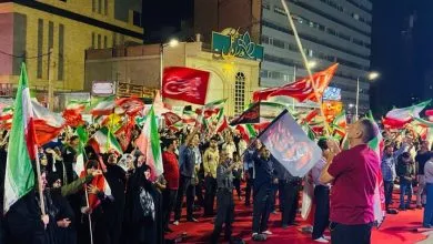 فریاد خونخواهی و انتقام مردم کرمان در اجتماع میدان کوثر فریاد خونخواهی و انتقام مردم کرمان در اجتماع میدان کوثر